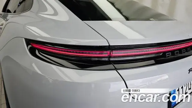 Porsche Panamera 2025 — Photo 25/34