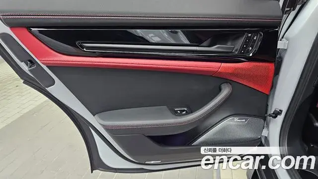 Porsche Panamera 2025 — Photo 22/34