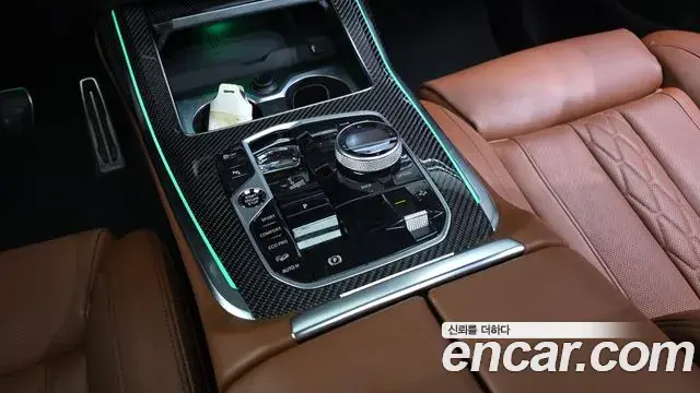 BMW X7 2025 — ფოტო 18/33
