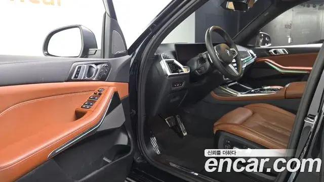 BMW X7 2025 — ფოტო 11/33
