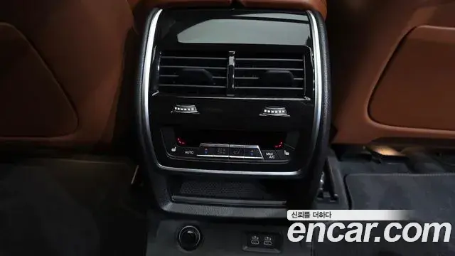 BMW X7 2025 — ფოტო 25/33