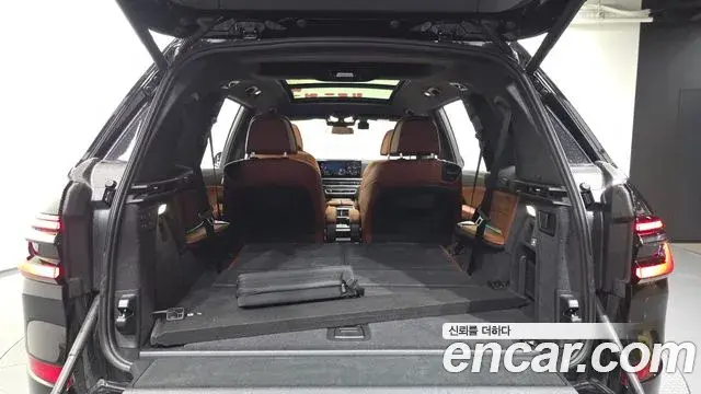 BMW X7 2025 — ფოტო 16/33