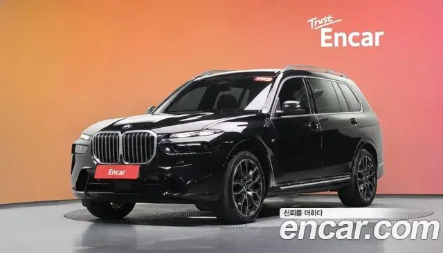 BMW X7 2025 — ფოტო 26/33