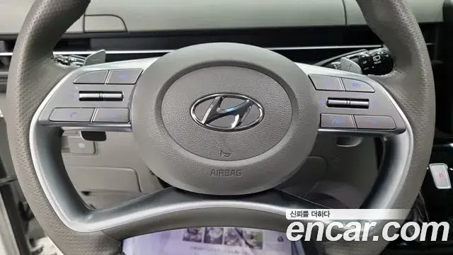 Hyundai Staria 2023 — ფოტო 7/17