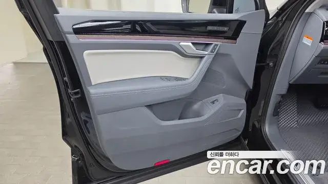 Volkswagen Touareg 2025 — Şəkil 14/34