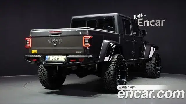 Jeep Gladiator 2021 — Şəkil 19/20