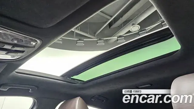 Kia Stinger 2018 — Şəkil 27/34