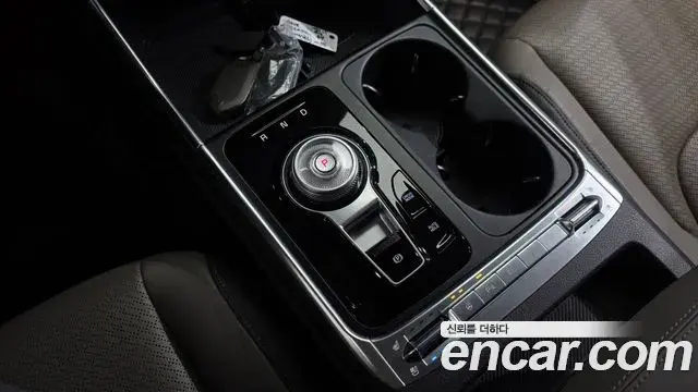 Kia Carnival 2023 — Фото 9/20
