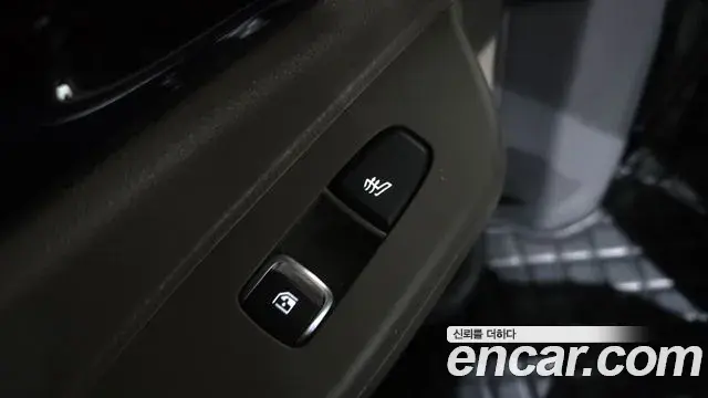 Kia Carnival 2023 — Фото 19/20