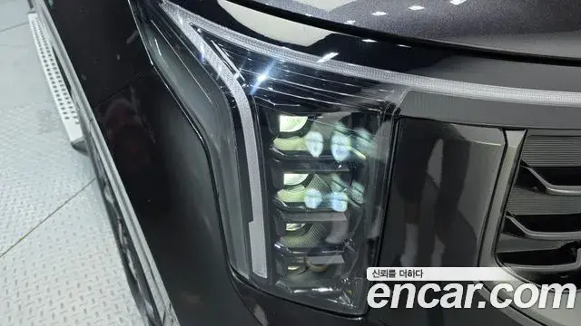 Kia Carnival 2023 — Photo 25/32