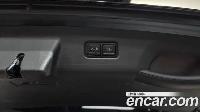 Kia Carnival 2023 — Photo 20/32