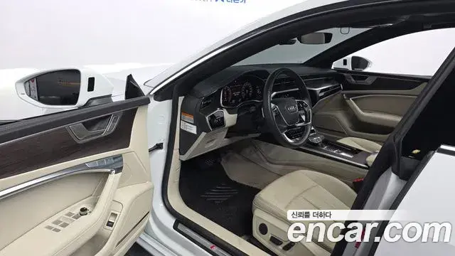 Audi A7 2022 — Фото 10/20