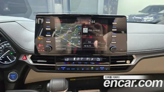 Toyota Sienna 2023 — Photo 7/20