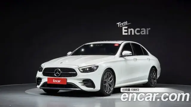 Mercedes-Benz E-Class 2021 — Photo 4/37