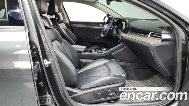 Kia K5 2023 — Photo 27/33