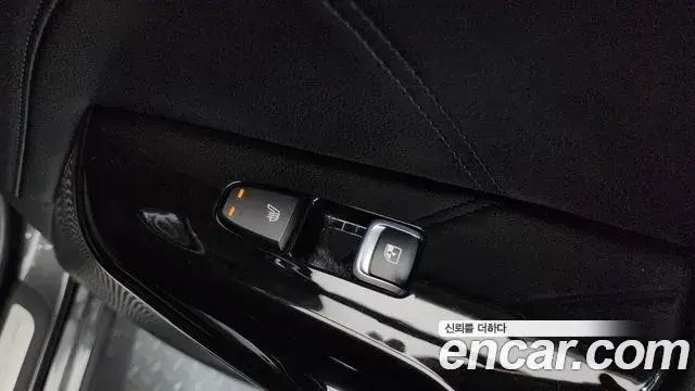 Kia K5 2023 — Photo 18/33