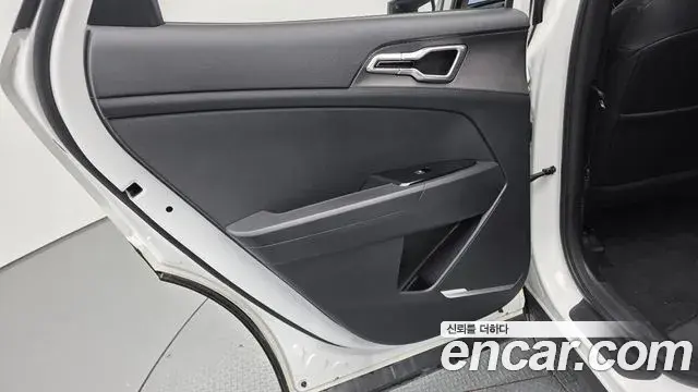Kia Sportage 2023 — Şəkil 29/30