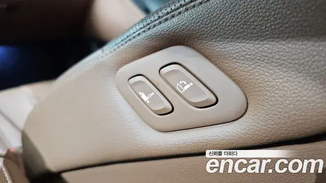 Genesis G80 2020 — Photo 22/34