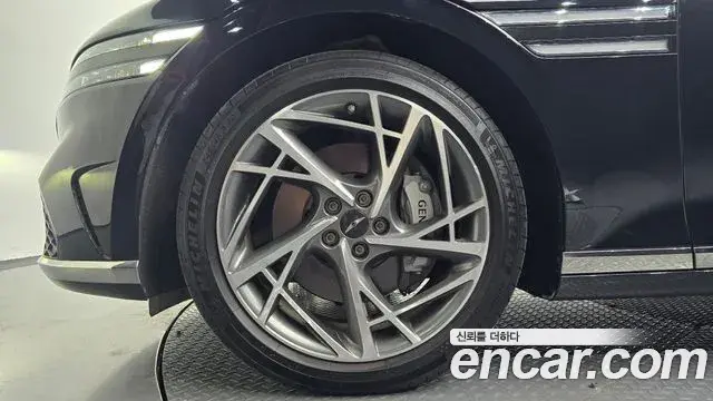 Genesis G90 2022 — Photo 31/34