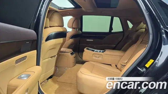 Genesis G90 2022 — Photo 22/34