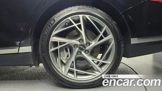 Genesis G90 2022 — Photo 17/34