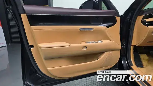 Genesis G90 2022 — Photo 3/34