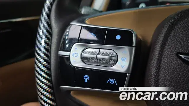 Genesis G90 2022 — Photo 25/34
