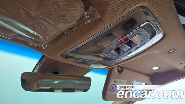 Genesis G90 2022 — Photo 27/34