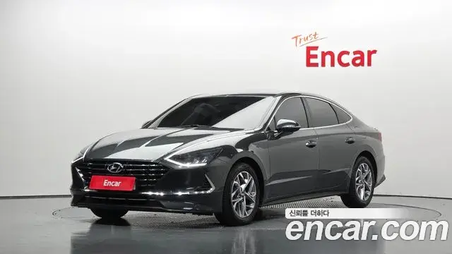 Hyundai Sonata 2019 — Фото 1/20