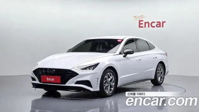 Hyundai Sonata 2022 — Фото 1/20