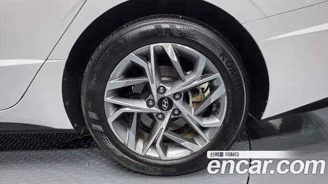 Hyundai Sonata Hybrid 2022 — Şəkil 25/31