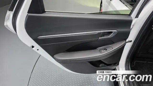 Hyundai Sonata Hybrid 2022 — Şəkil 3/31