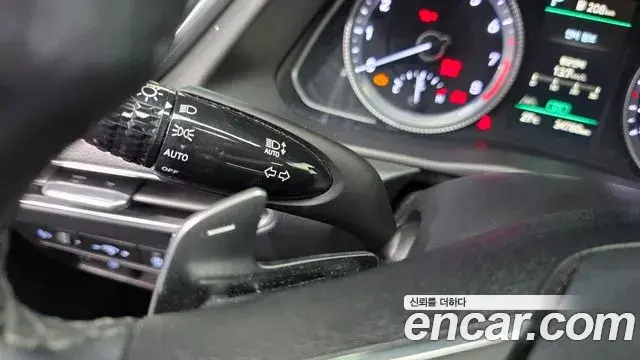 Hyundai Sonata Hybrid 2022 — Şəkil 29/31