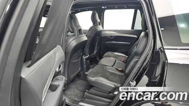 Volvo XC90 2020 — ფოტო 9/37