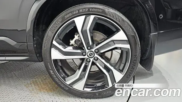 Volvo XC90 2020 — ფოტო 19/37