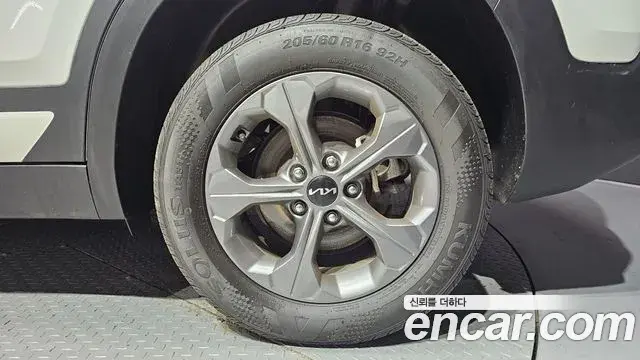 Kia Seltos 2024 — Photo 27/34