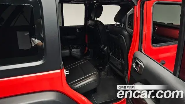 Jeep Wrangler 2019 — Фото 13/20