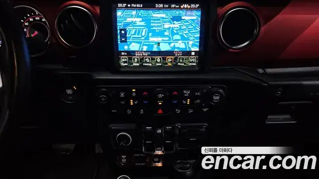 Jeep Wrangler 2019 — Фото 15/20