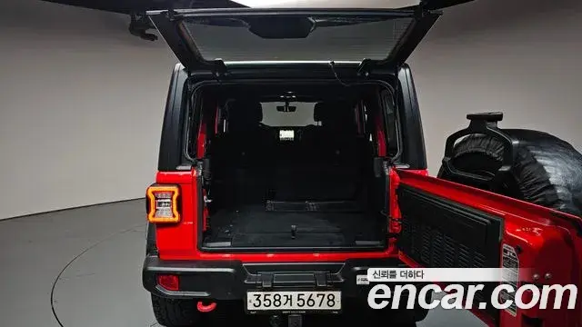 Jeep Wrangler 2019 — Şəkil 19/32