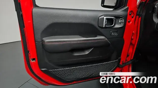 Jeep Wrangler 2019 — Şəkil 32/32