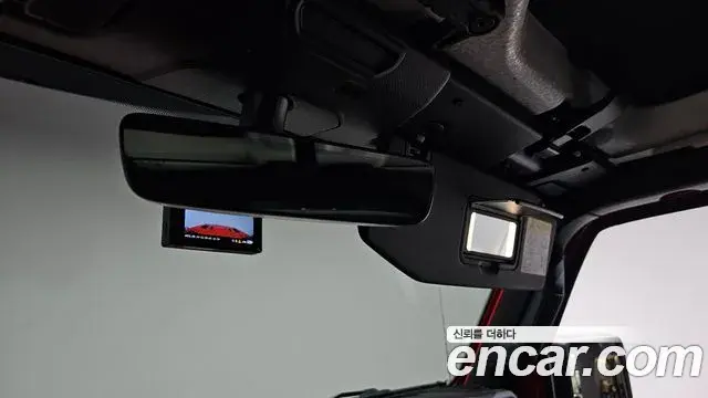 Jeep Wrangler 2019 — Şəkil 29/32