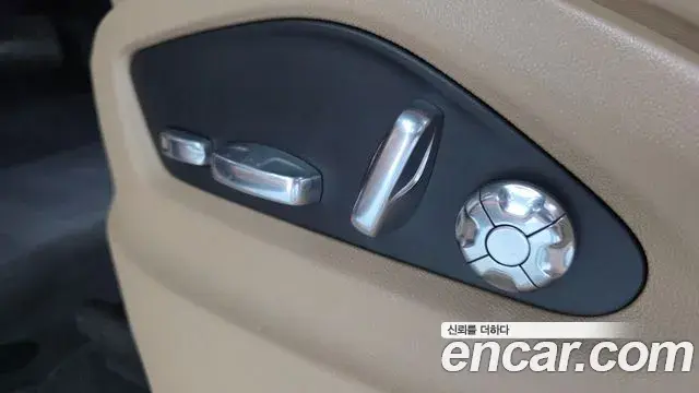 Porsche Cayenne 2021 — ფოტო 3/33