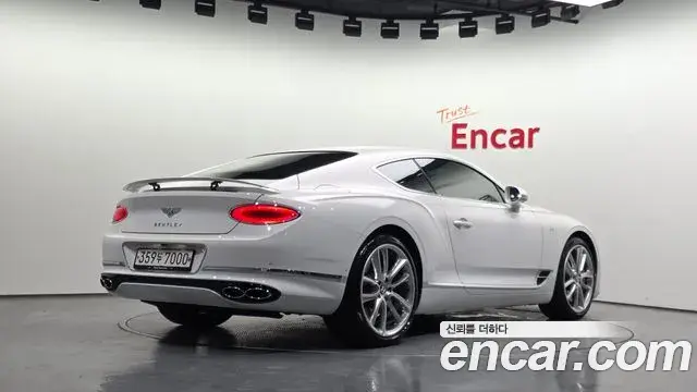 Bentley Continental GT 2020 — Фото 2/20