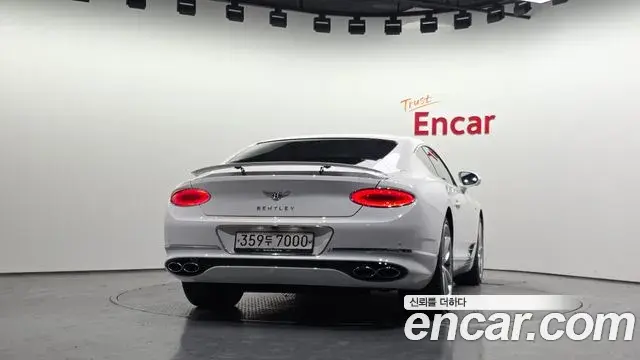Bentley Continental GT 2020 — Фото 4/20