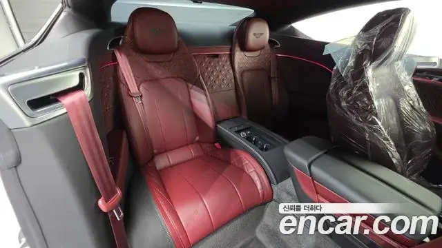 Bentley Continental GT 2020 — Фото 12/20