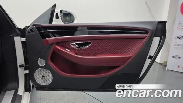 Bentley Continental GT 2020 — Şəkil 14/33