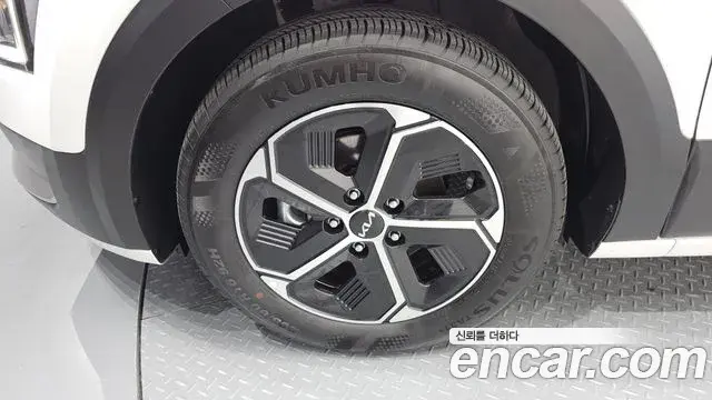 Kia Niro 2025 — Фото 4/20