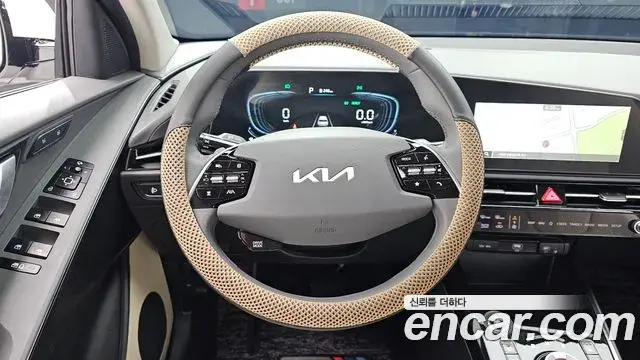 Kia Niro 2025 — Фото 13/20
