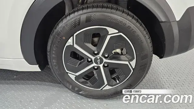 Kia Niro 2025 — Şəkil 6/35