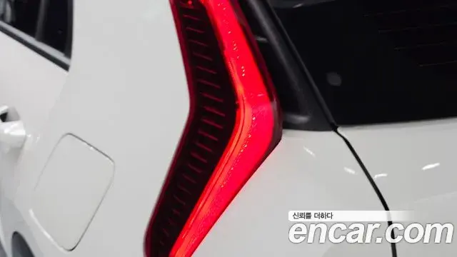 Kia Niro 2025 — Şəkil 22/35